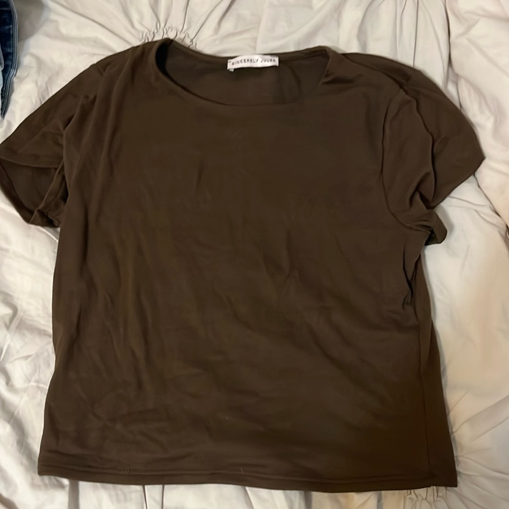 brown top